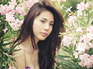 Ngam Thuy Tien dep diu dang hinh anh