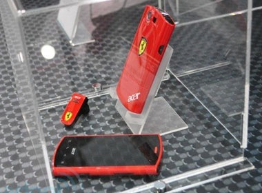 Phien ban sieu xe Ferrari cua Acer Liquid E hinh anh