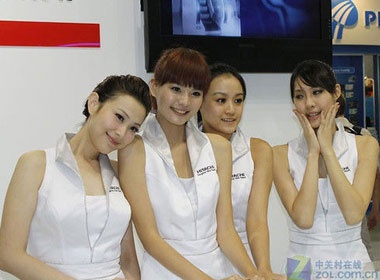 Nguoi dep lam nong ngay thu 3 Computex 2010 hinh anh