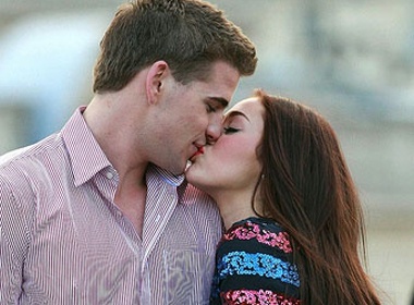 Miley Cyrus lai doc than? hinh anh