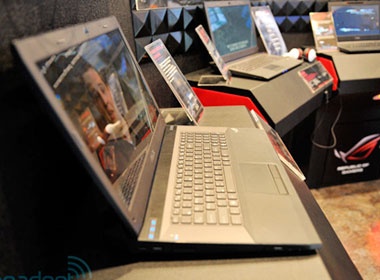 Laptop WirelessHD dau tien tren the gioi hinh anh