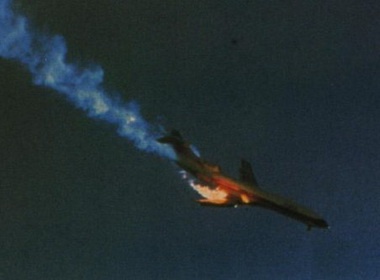 May bay dam vao toa nha o New York hinh anh