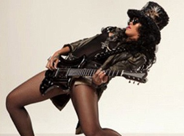 Rihanna - nu hoang guitar moi? hinh anh