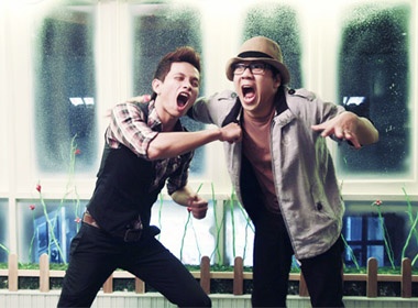 Thanh Loc quay tung bung voi gia dinh Mr Cu hinh anh