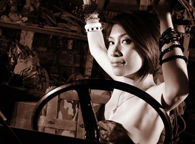 Pha Le khoe ve nong bong hinh anh