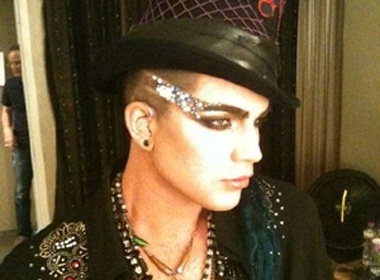 Adam Lambert cao dau hinh anh