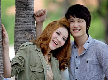 Yen Nhi nhi nhanh ben hot boy Huynh Anh hinh anh