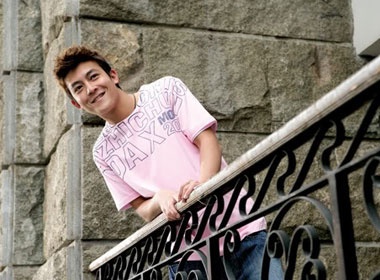 Tran Quan Hy tro lai san khau nhac hinh anh