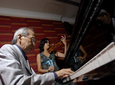 Nguyen Anh 9: 'Toi mac no tron kiep...' hinh anh