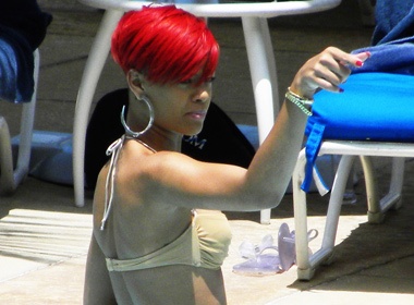 Rihanna - Nu hoang yeu sach? hinh anh