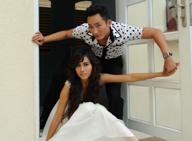 Den trang cho tinh nhan hinh anh