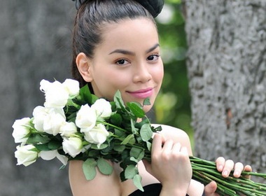 Nhung ong bau kiem… nha bao hinh anh