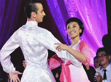 Chung ket Buoc nhay hoan vu: Khan gia quyet dinh giai vang hinh anh