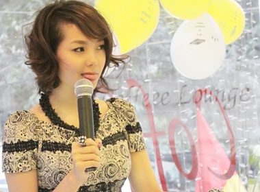 Minh Hang an sinh nhat som cung FC hinh anh