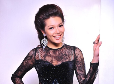 Thanh Truc rang ngoi ao voan mong hinh anh