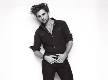 Robert Pattinson co ho xa voi Dracula hinh anh