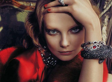 Eniko Mihalik bi an day goi cam hinh anh