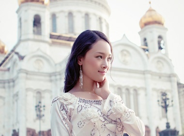 Hoa hau Phuong Nga rang ro tren dat Matxcova hinh anh