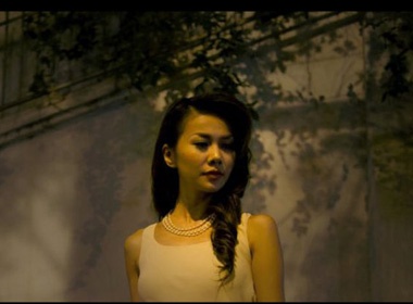 Thanh Hang co dien voi mau 'nude' hinh anh