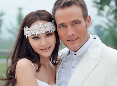 Vo cu Ngo Ky Long quyen ru ngay tai hon hinh anh