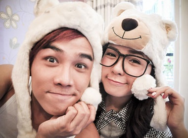 Takej Minh Huy nhi nhanh ben hot girl Selina hinh anh