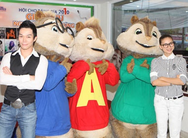 Ngo Thanh Van - Nathan Lee nhi nhanh ben soc va chuot hinh anh