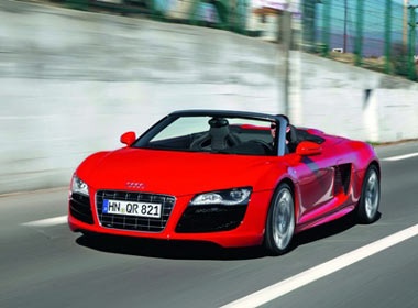 Se co Audi R8 Spyder dong co V8 hinh anh