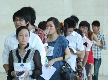 Thi Vietnam Idol vat va nhu thi dai hoc hinh anh