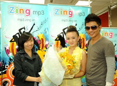 Phong van truc tuyen cung Xuan Mai hinh anh