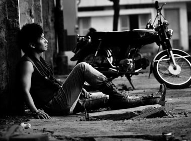 Ngam Ly Hai ngau doi hinh anh