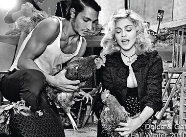 Madonna khoe nguon goc Italia hinh anh