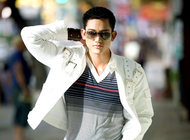 Trung Cuong khoe do tu thiet ke hinh anh