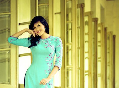 Phuong Mai e ap ao dai hinh anh