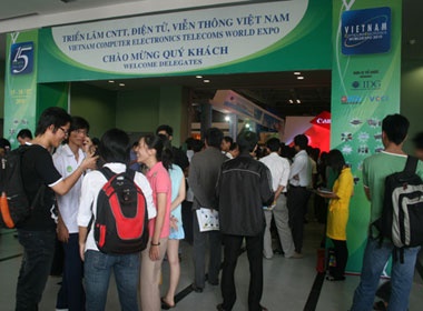 Khai man trien lam CNTT lon nhat Viet Nam hinh anh