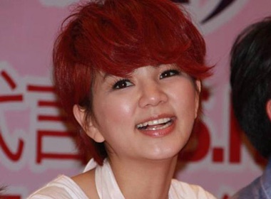 Kieu nu cua S.H.E bi ban trai phan boi? hinh anh