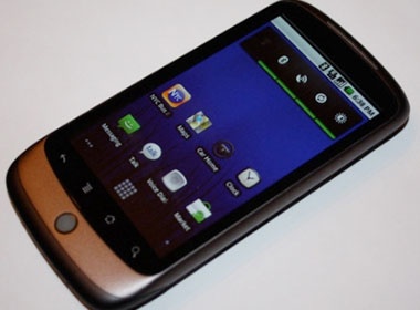 Google khai tu dien thoai Nexus One tai My hinh anh