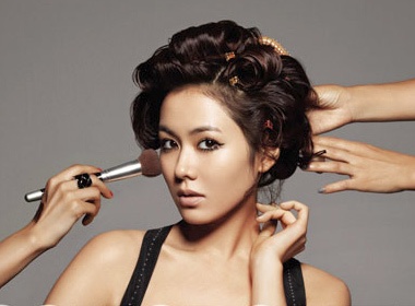 Son Ye Jin quyen ru tren Cosmopolitan hinh anh
