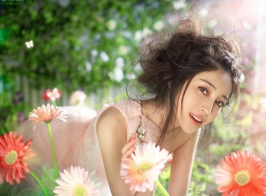 Can Dinh Dinh khoe sac cung hoa hinh anh