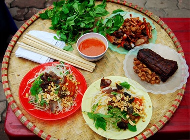 Doc dao nom Lim o Ha Noi hinh anh