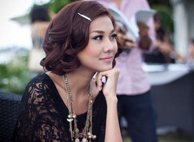 Theo chan Thanh Hang di lam toc hinh anh