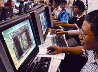 Cat Internet luc 23h: 'Su bat luc cua cac nha quan ly' hinh anh