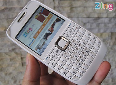 'Hang doc' Nokia E63 mau trang xuat hien tai Viet Nam hinh anh