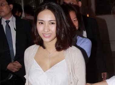 Le Tu xuat vien hinh anh