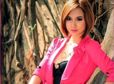 Sac mau voi Dinh Ngoc Diep hinh anh