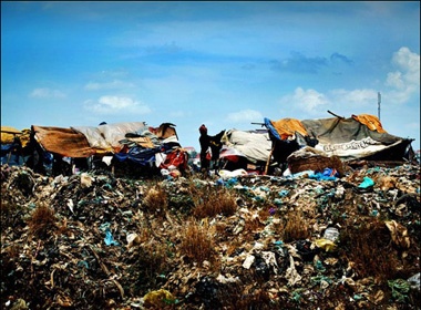 Dao rac troi noi khong lo gay tai hoa o Trung Quoc hinh anh