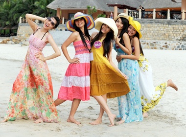 Nhung khoanh khac vui cua thi sinh HHTG nguoi Viet hinh anh