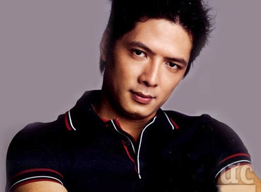 Binh Minh: 'Lam gi co chuyen gia dinh toi luc duc' hinh anh