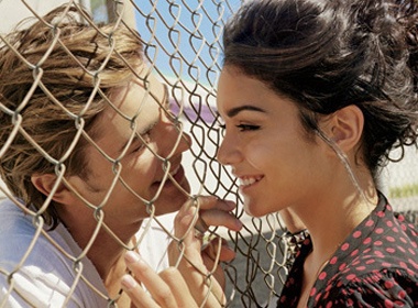 Zac Efron - Vanessa Hudgens: Tinh PR? hinh anh