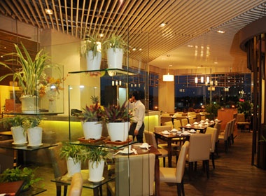 Nha hang Hoang Yen khai truong tai Phu My Hung hinh anh