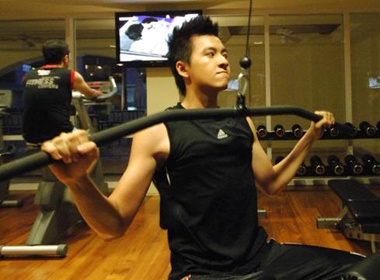 Cung tap gym voi Ngo Kien Huy hinh anh